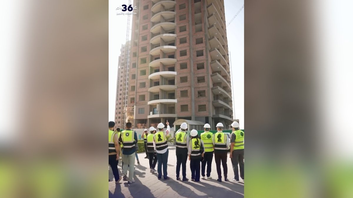 من الجانب النظري إلى التطبيق العملي.. طلبة قسم هندسة تقنيات البناء والإنشاءات في زيارة ميدانية إلى أحد المشاريع الإنشائية